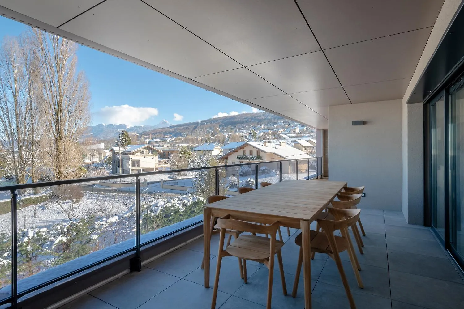 Splendid T4 With Lake And Mountain View إفيان ليه با شقة إفيان ليه با